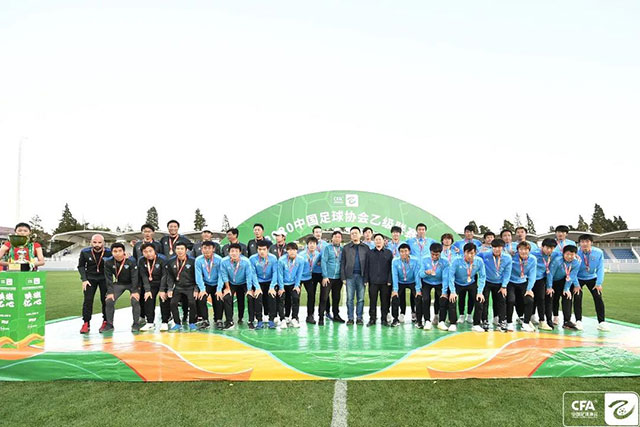 内马尔进1球造1乌龙 在巴黎40场欧冠后进球超巴萨时