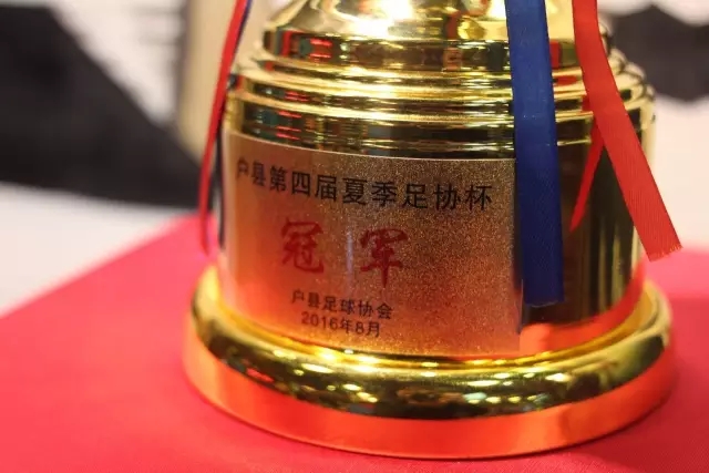 西甲-拉菲尼亚制胜 巴萨1-0取4连胜距皇马5分