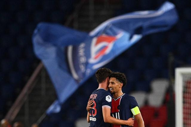 锡安28分鹈鹕力克篮网3连胜 独行侠险胜马刺